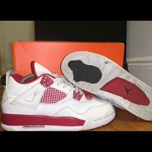 Alternate 89 Jordan 4s